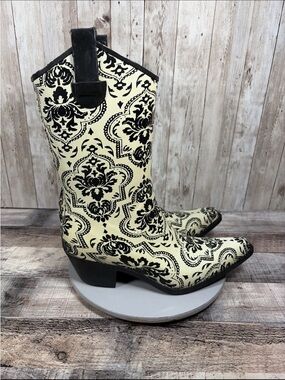 Women's Cream and Black Patterned Western Rubber Rain Boots